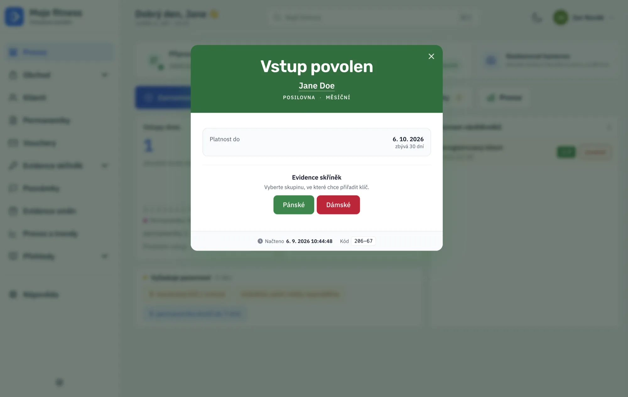 Potvrzení vstupu ve Vstupovém systému: zelené hlášení o povoleném vstupu se jménem klienta, jeho permanentkou a počtem zbývajících vstupů.